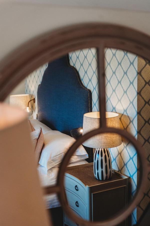 Finch'S Arms Hotel โอ๊กคัม ภายนอก รูปภาพ