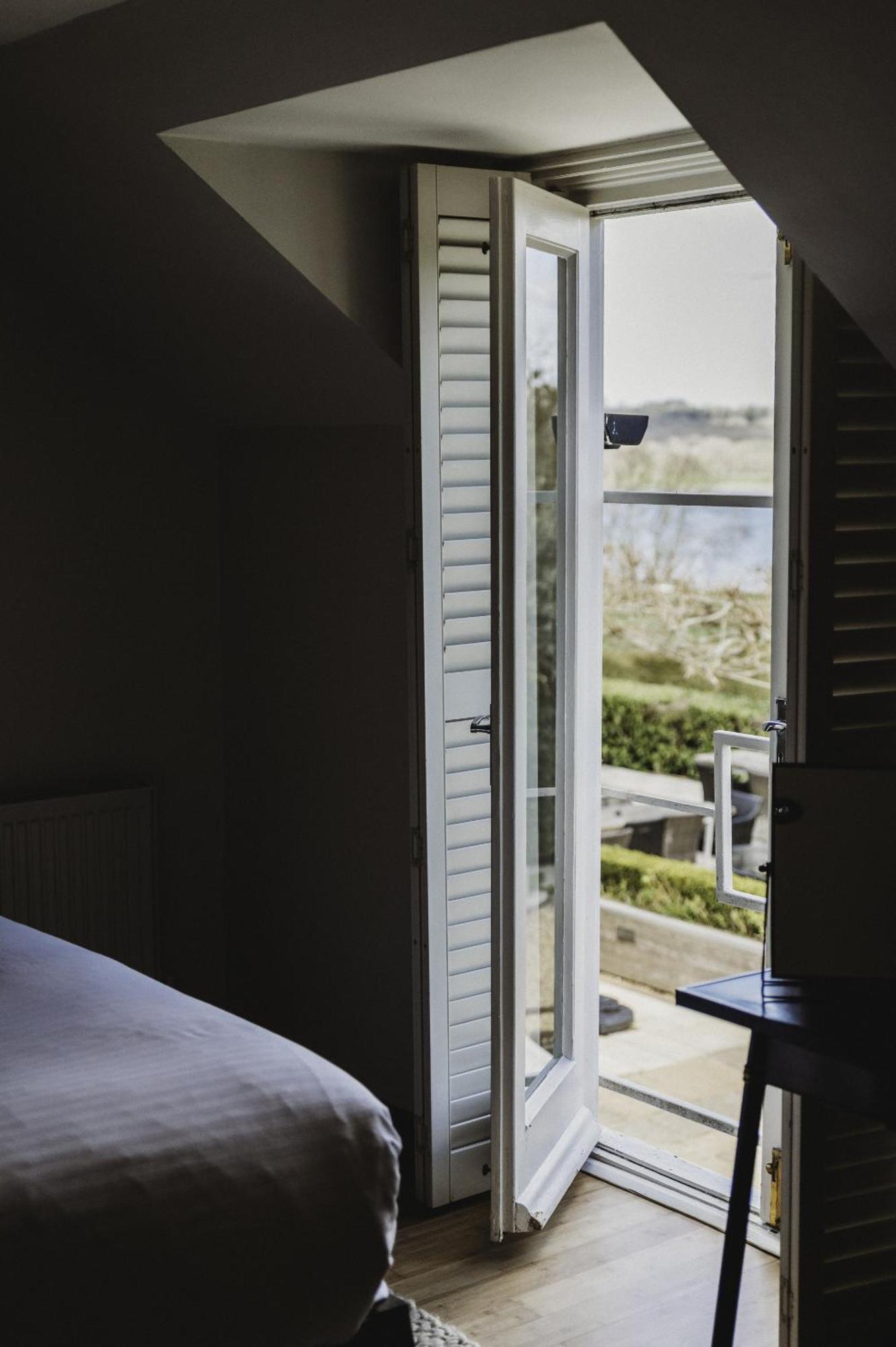 Finch'S Arms Hotel โอ๊กคัม ภายนอก รูปภาพ
